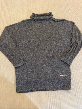 Roxy women’s  Heather Charcoal Turtleneck Sweater size small